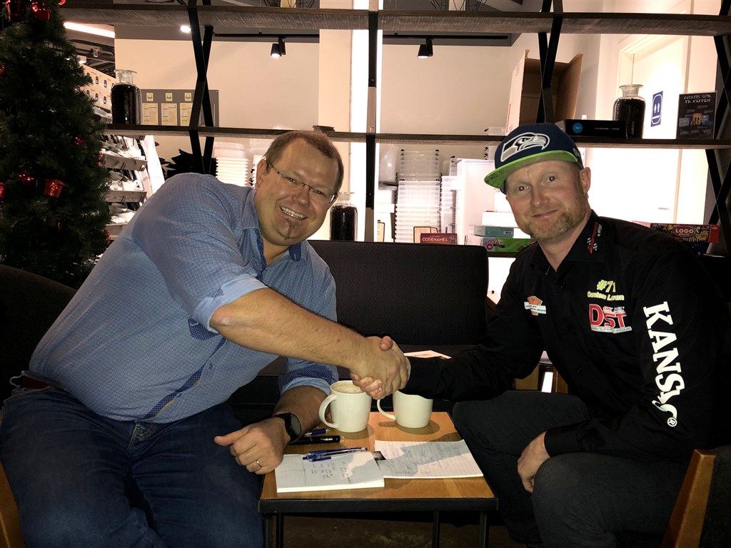 Sporting Manager Olav Langdahl og racerkører Carsten Lorenzen
(Foto: enthuse.dk)